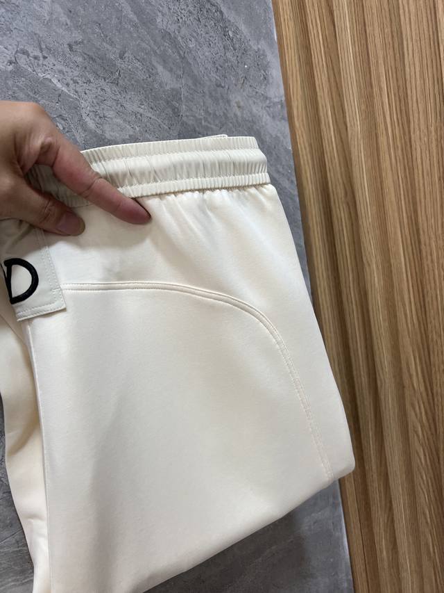 Valentino 2025 Spring and Summer new products three complete labels casual pants