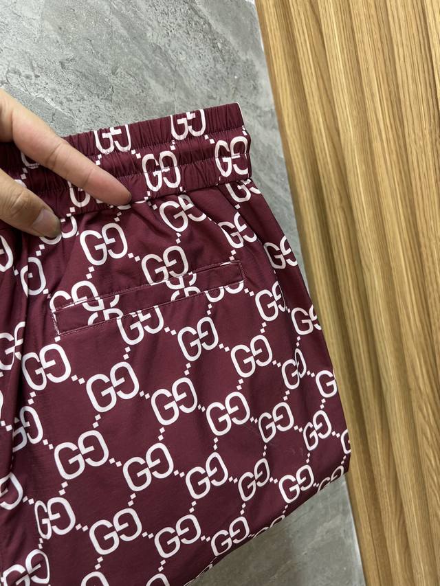 Gucci 2025 Spring and Summer new products, three complete labels, casual pants,