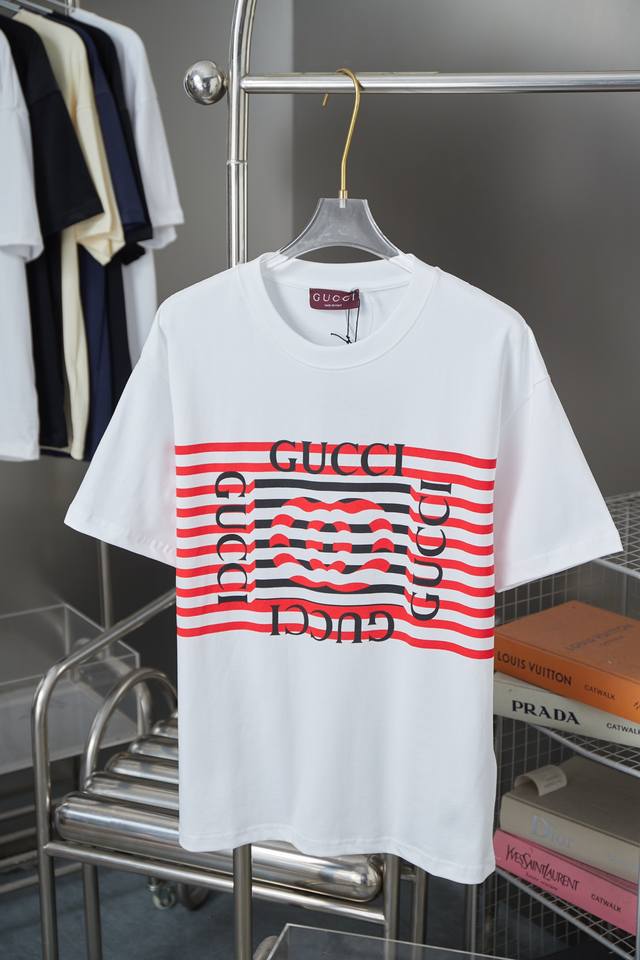 Gu Gujia 25Ss new spring and summer short-sleeved red square snake-shaped print
