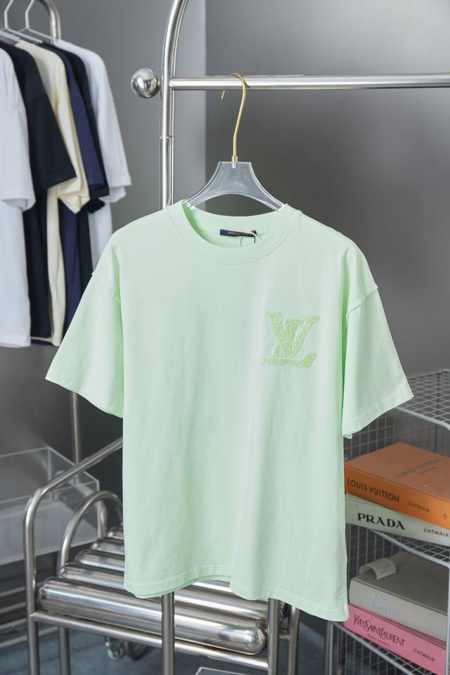 Louis Lv 25Ss early spring new short-sleeved hollow embroidery Lv letter short-s