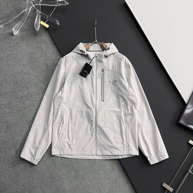 The ancestor high-end customized 2025 spring and summer new dark plaid texture t