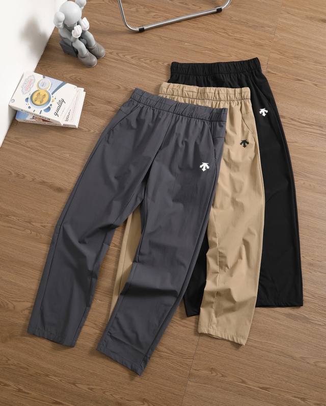 Brand: Descente Size: ML-Xl-Xxl Color: Black-Gray-Khaki Type: Men's outdoor leis