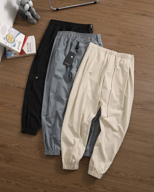 Brand: Lululemon Size: SML-Xl-Xxl Color: Black-Gray-Khaki Fabric technology: wat