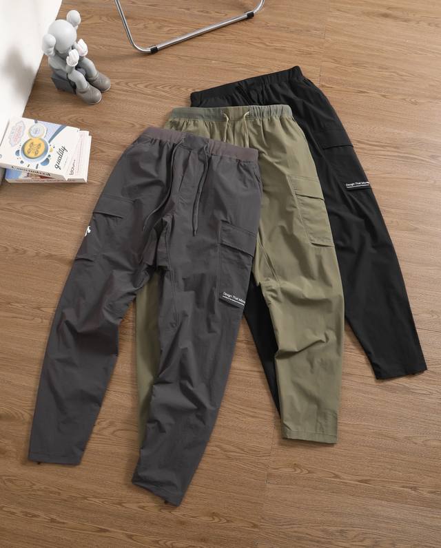 Brand: Descente Size: ML-Xl-Xxl Color: Black-Gray-Military Green Type: Men's out