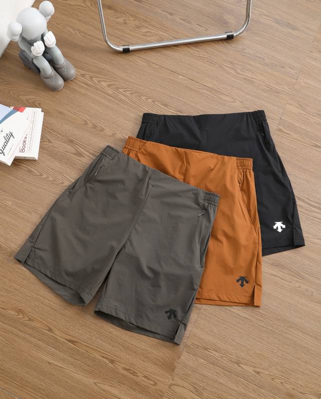 Brand: Descente Size: ML-Xl-Xxl-Xxxl Color: Black-Gray-Green-Orange Type: Functi