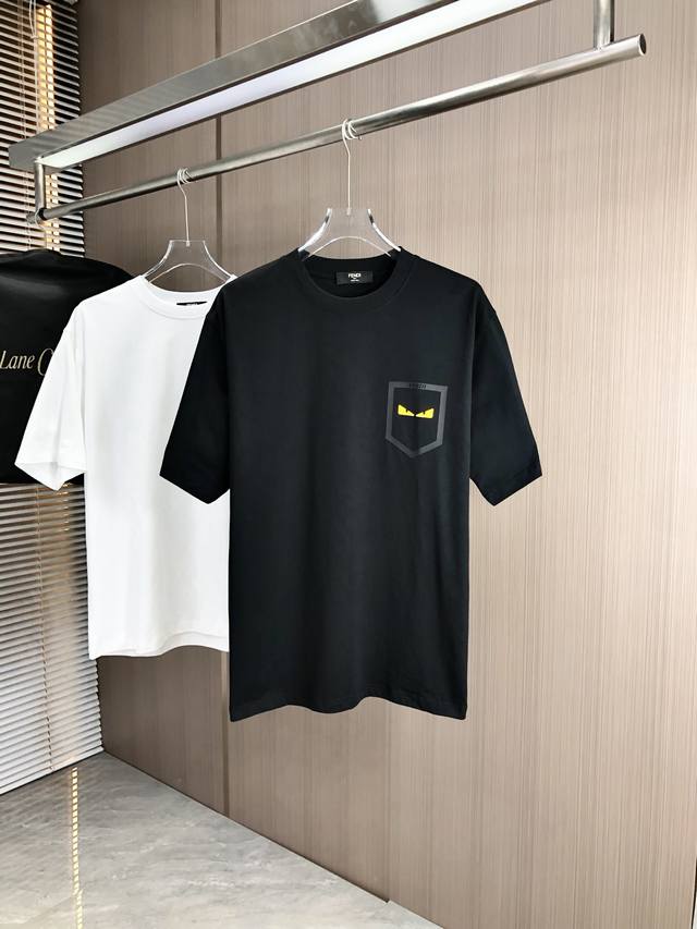 Fendi 25 new men's round neck short-sleeved T-shirt has an outstanding design th