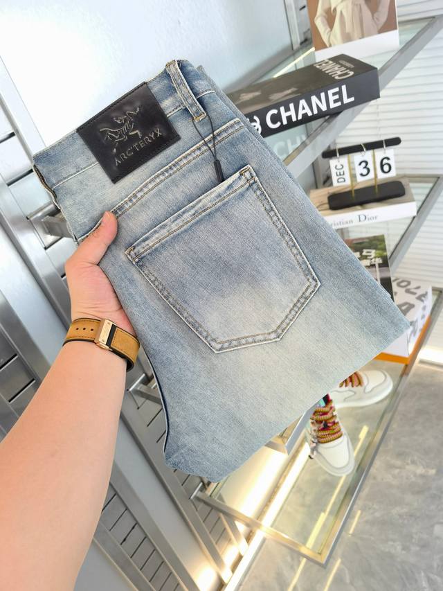 Arc'teryx 25Ss new casual jeans, high-end version! Custom-made fabrics are highl