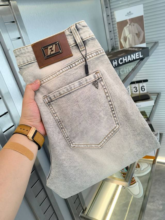 Fendi 25Ss Spring and Summer Men's Small Straight Jeans Early Spring New Style S