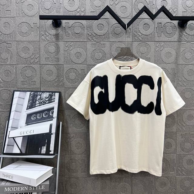 Gucci Balenciaga inkjet graffiti logo print The logo is refined and upgraded, in