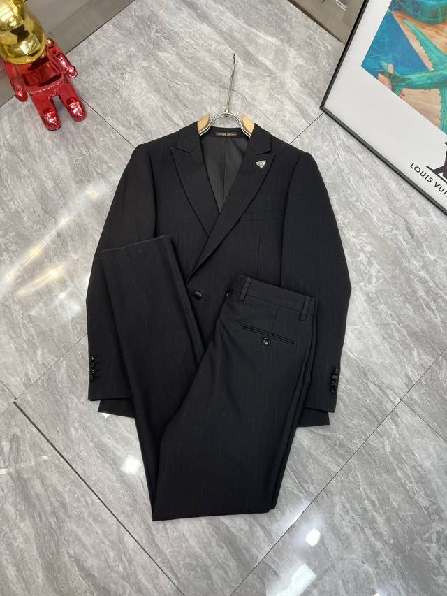 Prada 2025 new suits and suits. Good product. No need to introduce too much. See