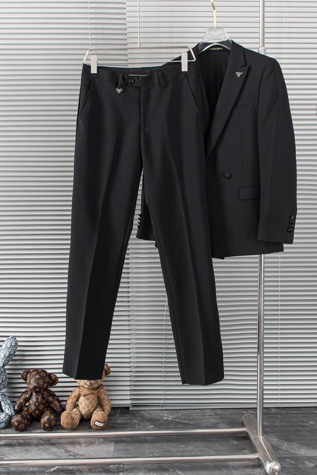 New# P*Rada* Prada 2025Ss Four Seasons Business Suit# Suit and trousers A decent