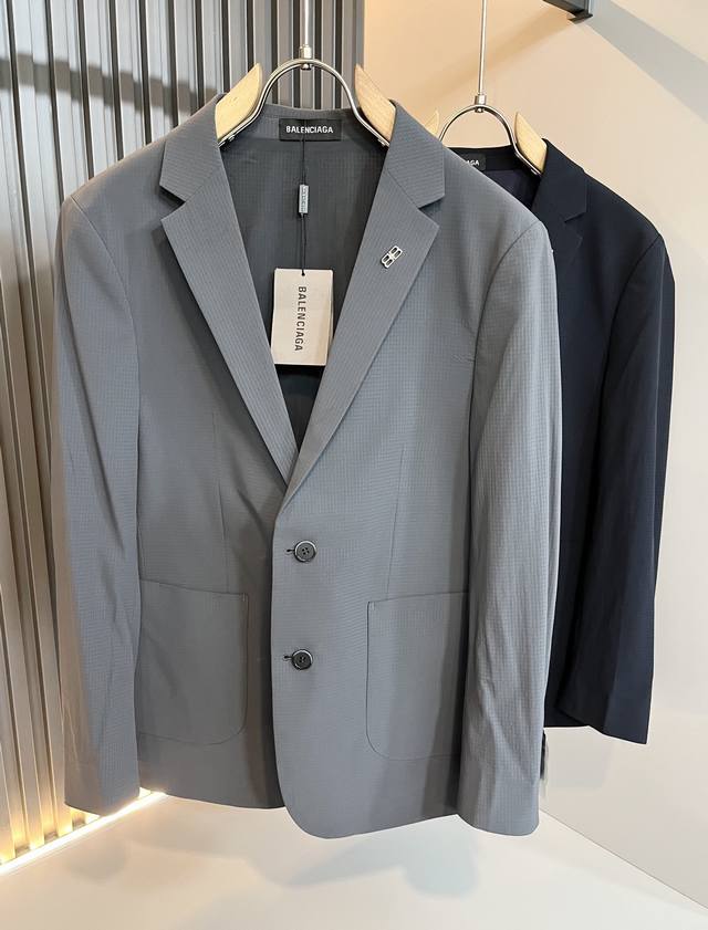 Balenci*Ga Paris* 2025 early spring casual suit jacket, the latest fashion casua