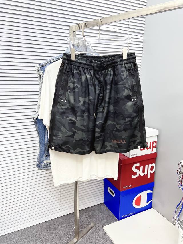 Gucci 2025 summer new men's casual shorts, high-end custom summer casual pants,