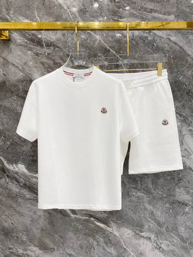 Moncler-2025Ss Spring New Snake Year Short Sleeve Shorts Set! The celebrity favo