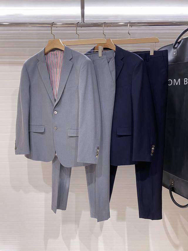 New product! 25 Four Seasons Thom Browne suits are not as easy to produce as ord