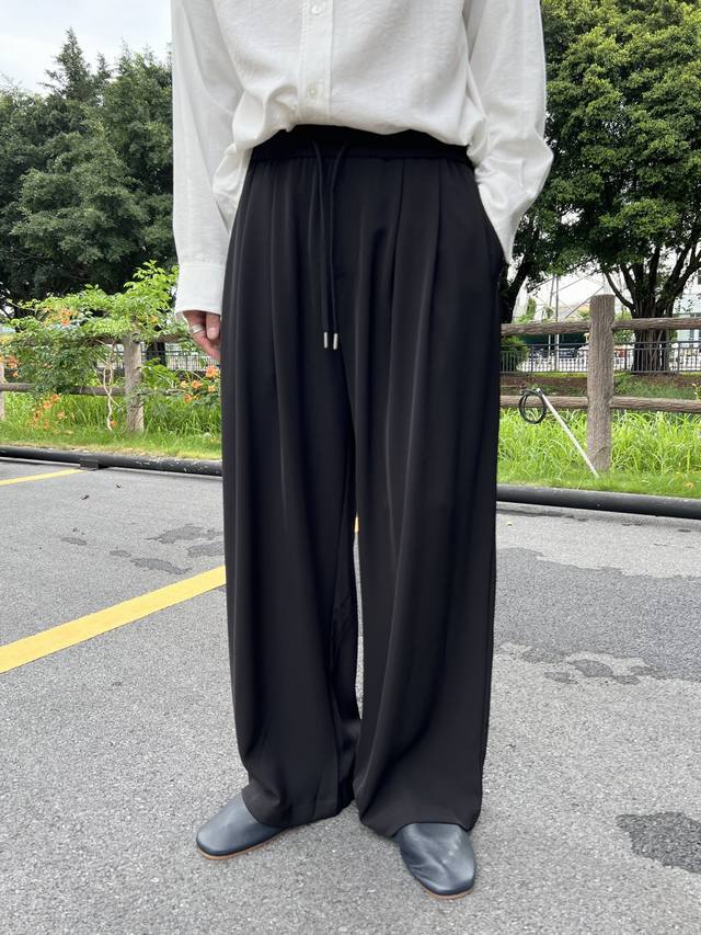 The family's superb summer pants are here! The elastic waist design is so consid