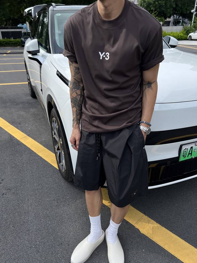 This summer T-shirt from Y-3 is really amazing! The rubber printed logo on the f