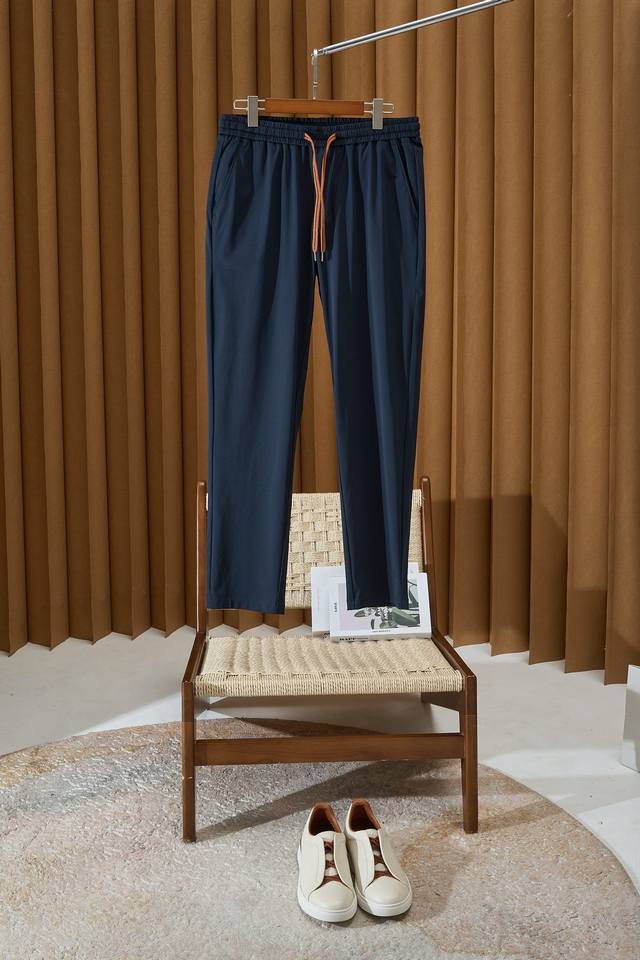 Relaxed and comfortable, casual drawstring pants unlock all-weather comfortable
