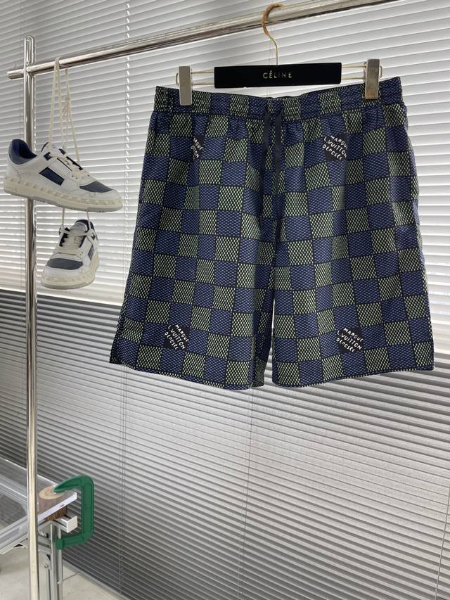 Donkey 25Ss new shorts, a modern interpretation of the Damier check, flip to rev