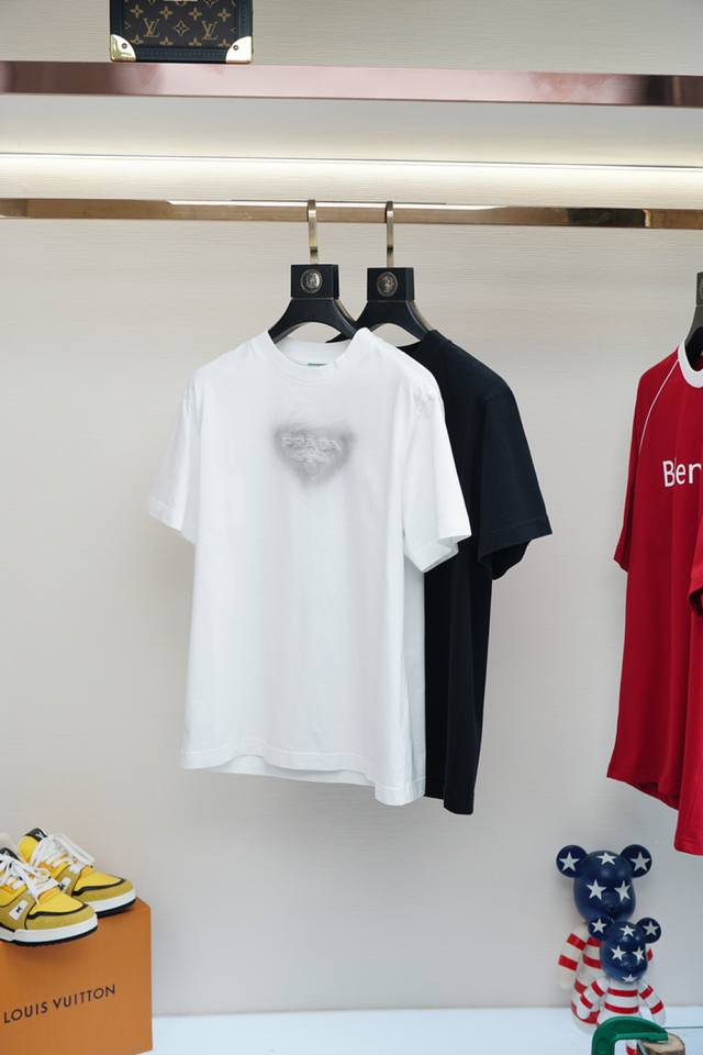 Prada-2025 Spring and Summer Series New Product Men's Mercerized Plain Cotton Sh