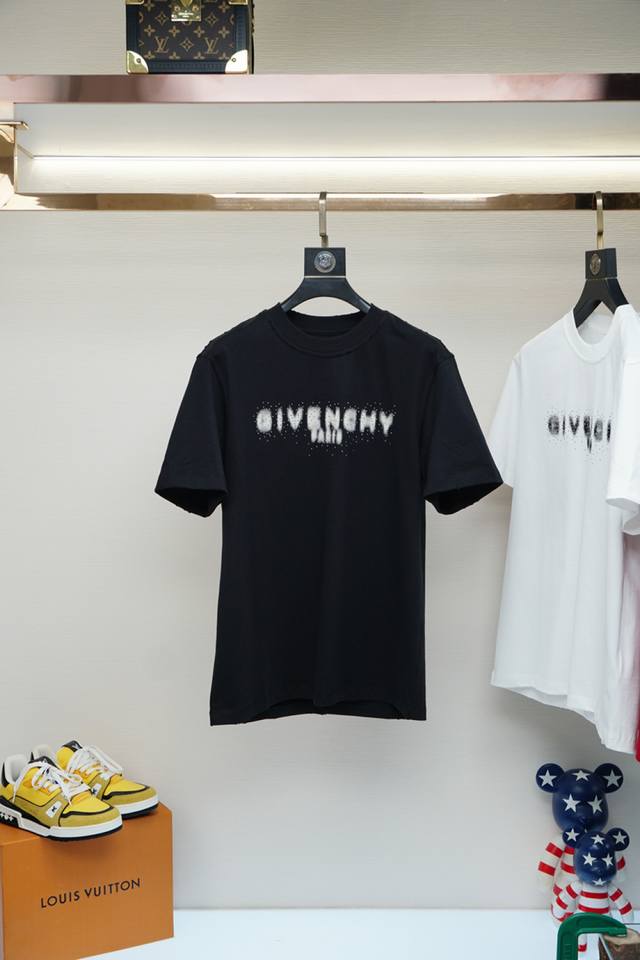 Givenchy 2025 Spring and Summer Series New Men's Mercerized Plain Cotton Short-s