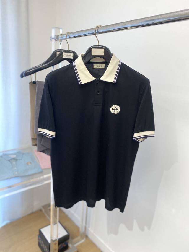 Gucci, 2025 new short-sleeved T-shirt, handsome and fashionable, exquisite embro