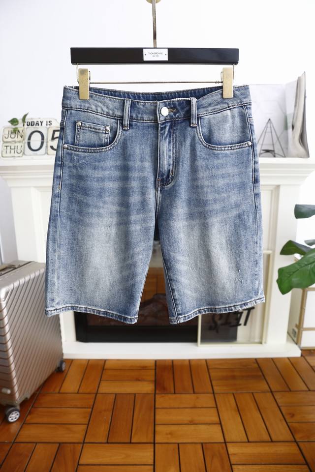 Louis Vuit*On. 2025 summer new men's denim shorts with perfect lining, fashionab
