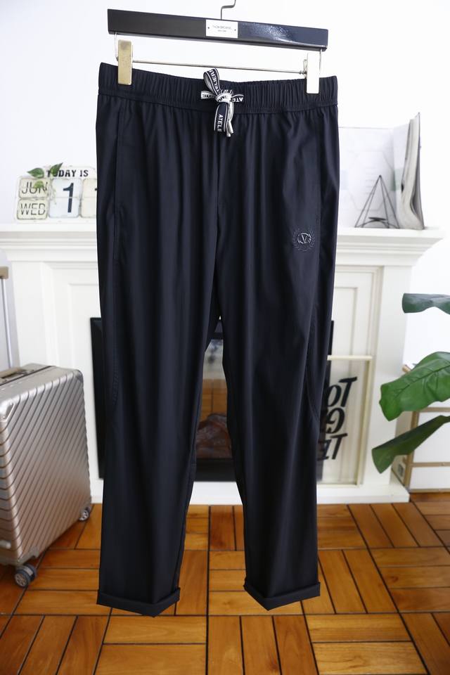 Valentino. 25 Summer new fashion men's thin casual pants! Classic side pocket de