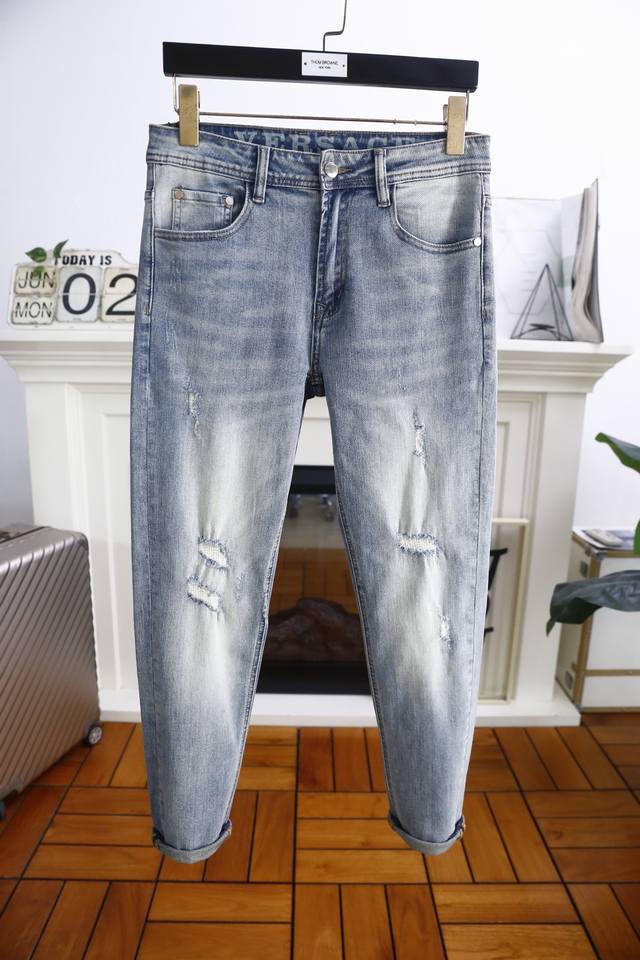 Ver*Ace. 2025 summer new product! Fashionable men's summer thin ripped jeans are