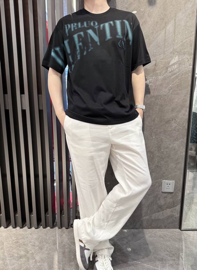 Valentino-2025 latest T-shirts shipped to Europe and the United States, hot-sell