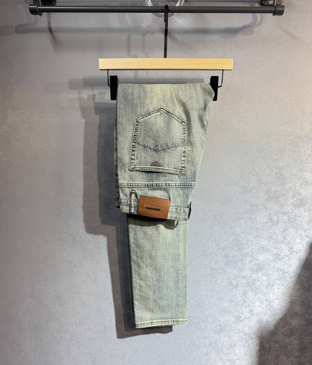 Armani's latest spring and summer jeans are stress-free to enter and exit the st