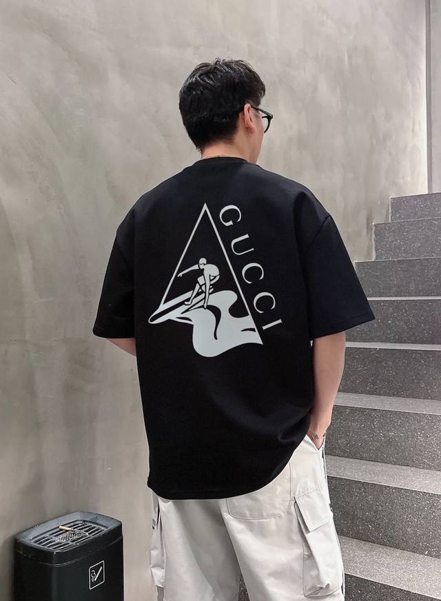 Gucc* new T-shirt from Gucc. Unisex. Recommended for summer surfing! Classic let