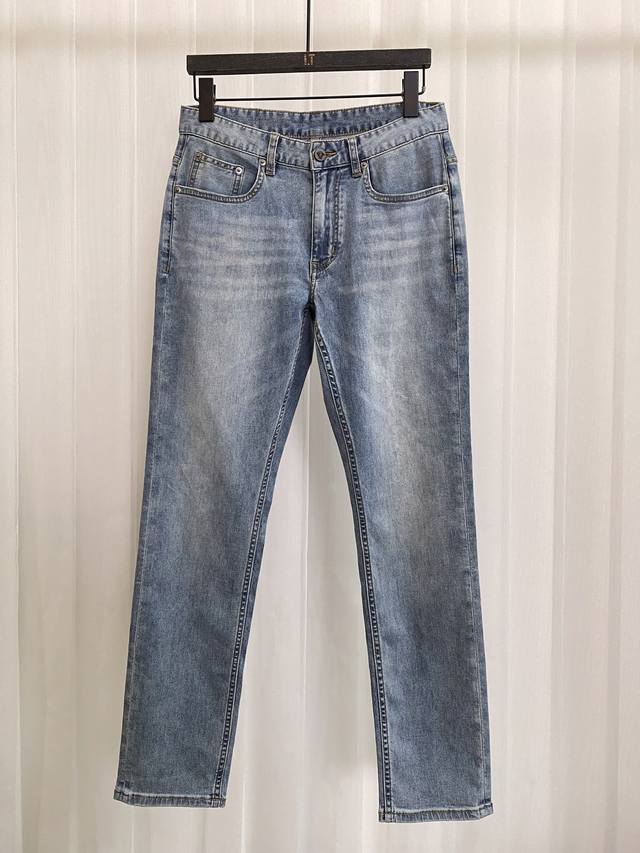 Vers&Ace ultra-thin men's ice-skin cotton jeans are a high-end luxury ready-to-w