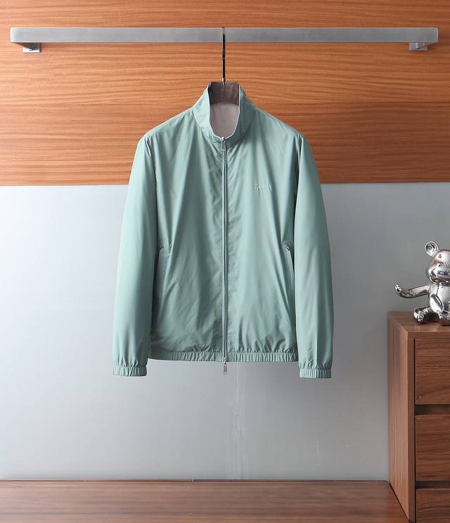 Ez&Jenni Argon 2025Ss new reversible stand collar jacket. Available in the close