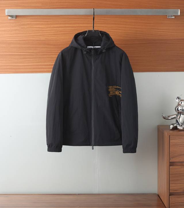 High-end version of the same model as the Burberry official website, with all th
