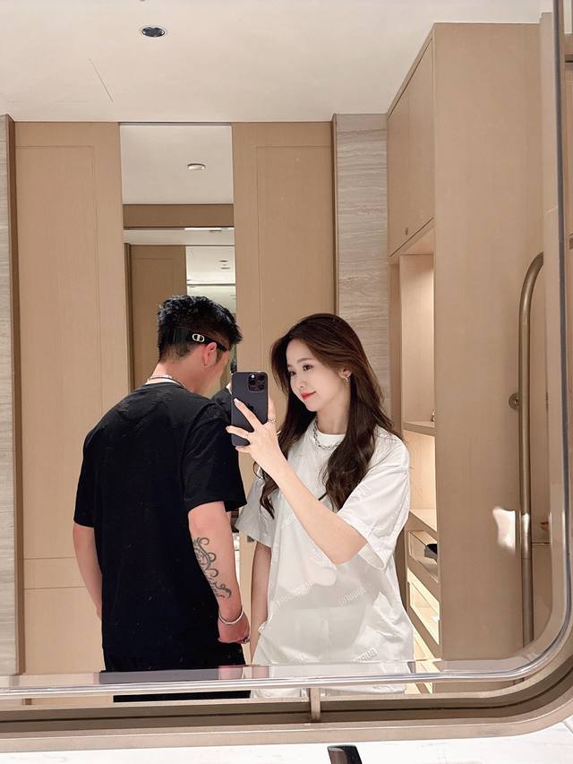 Burberry high-end customized short-sleeved shorts suit saves time and eliminates