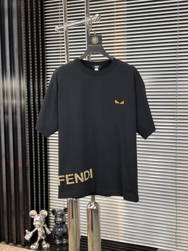 Fendi. Top-quality products. 2025 Spring and Summer new models. The latest short
