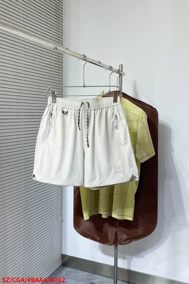 N262 Sz Arc'teryx brand perfectly presents outdoor functionality and fashionable