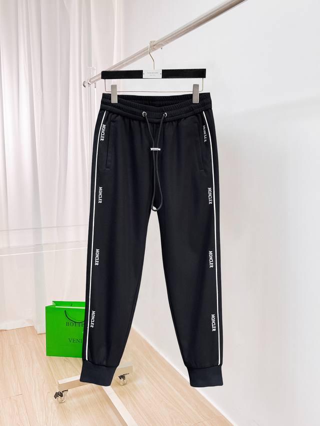 Moncler 2025 Spring new casual pants! Available on the official website. Brand c