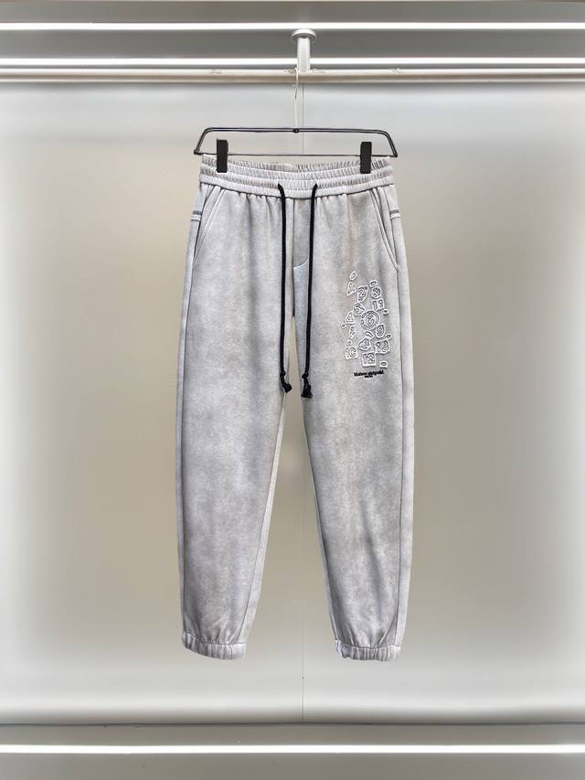 Margiela 2025 Spring new casual pants! Available on the official website. Brand