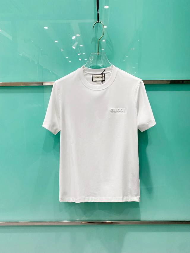 Gucci 2025 Spring and Summer new models are launched in the counter. The latest