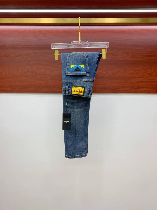 Fendi's new high-end exclusive sale 25Ss four seasons super hot street series of