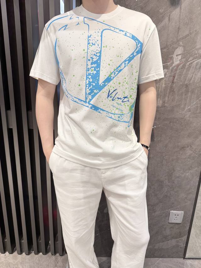 Valentino-2025 latest T-shirts shipped to Europe and the United States, hot-sell