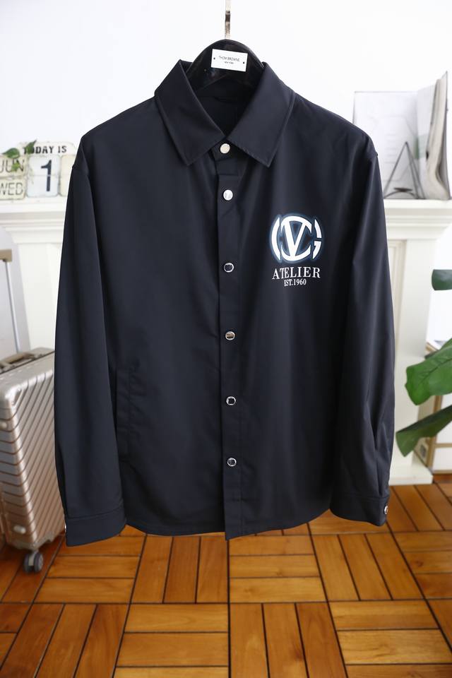 Valentino. 2025 new men's classic lapel jacket recommendation! A must-have for g