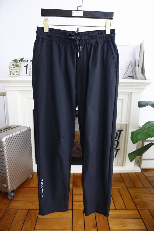Dolce & Gabbana. 25 Summer new fashion men's thin casual pants! Classic zipper p