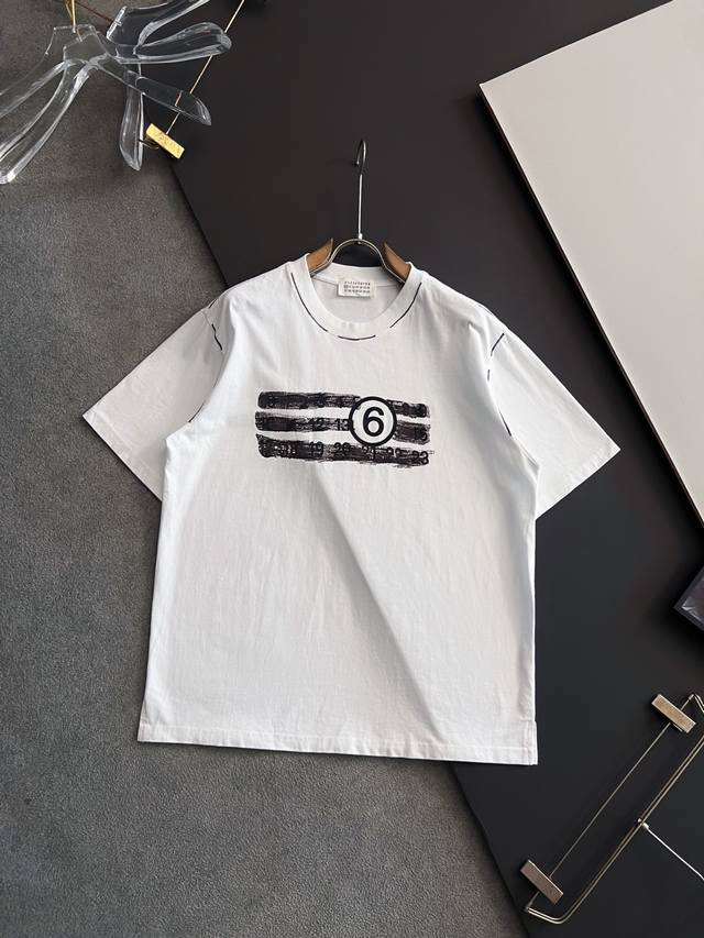 Mm6, 2025 spring and summer new unisex short-sleeved T-shirts! Fashionable and c
