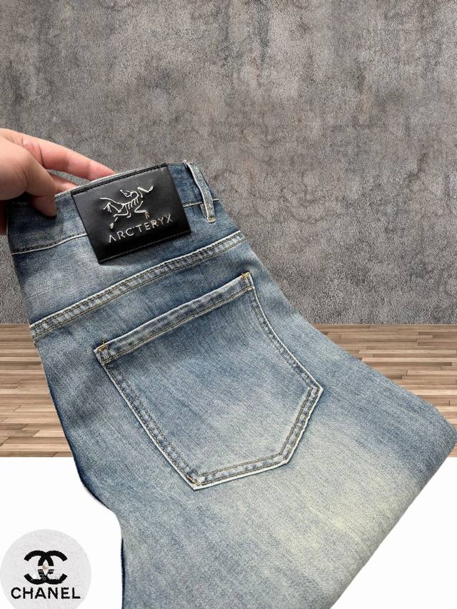 Arc'teryx's latest spring and summer jeans are the hottest selling models in the