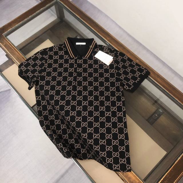 Agucci 2025 latest men's short-sleeved Polo shirt, the brand's latest design ele
