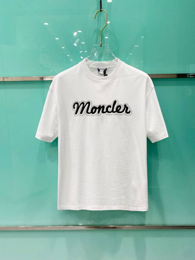 Moncler 2025 Spring and Summer new models are launched in the counter. The lates