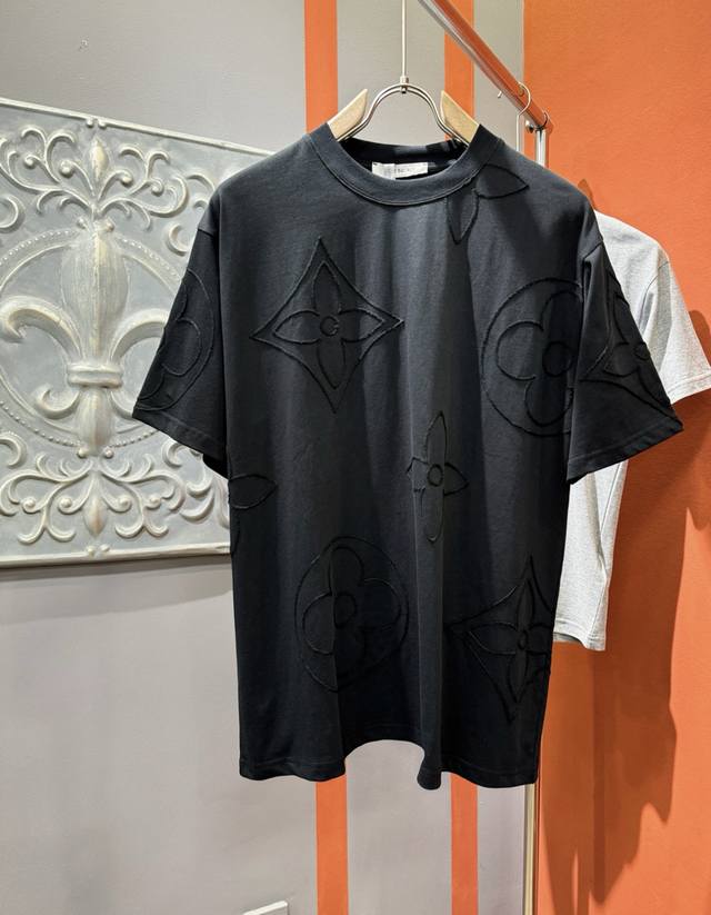 Lv Louis Vuitton 2025 Spring and Summer new short-sleeved T-shirt! Fashionable a